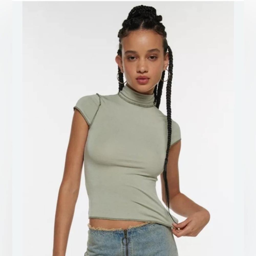 Urban Outfitters Silence + Noise Olive Dana Crop Mock Neck Top NWT S #1905